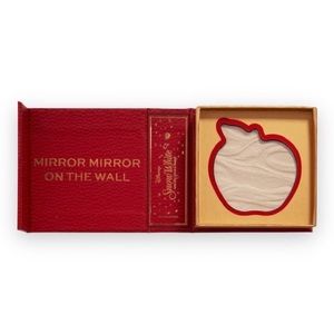 I Heart Revolution x Disney Fairytale Snow White Highlighter